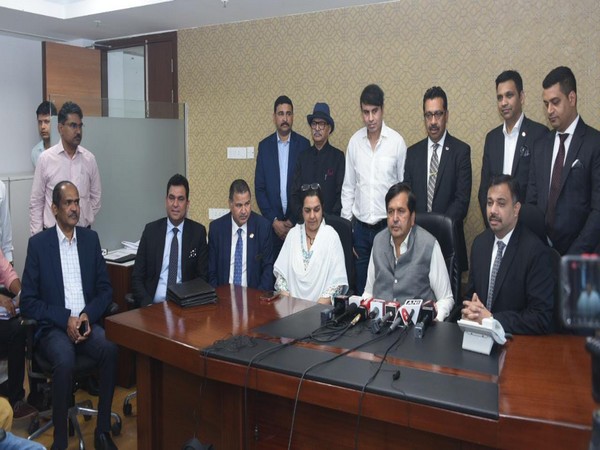 Maharashtra and Indo-Canadian Chamber of Commerce reach agreement to promote tourism, women and child development, among others (Image - Twitter/Mangal Prabhat Lodha)