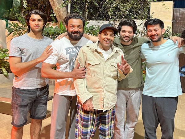 Aryaman, Bobby, Dharmendra, Rajveer, Karan. (Photo Source: Instagram)