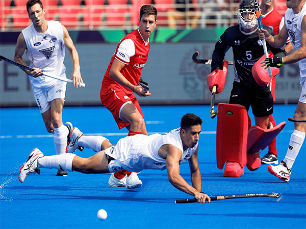 
    Men's Hockey WC: Twin strikes by Sam Hiha helps NZ down Chile
    