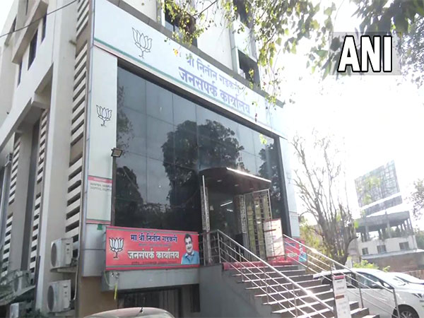 Visual outside Nitin Gadkari's office (Photo/ANI)