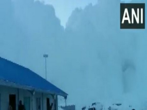 Video Grab of Avalanche (Source: Locals)