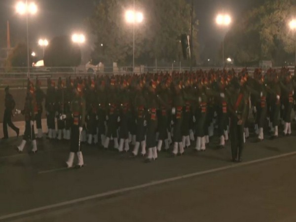 Members of the Indian Armed Forces paricipate in full dress rehearsals ahead of Republic Day (Photo/ANI)
