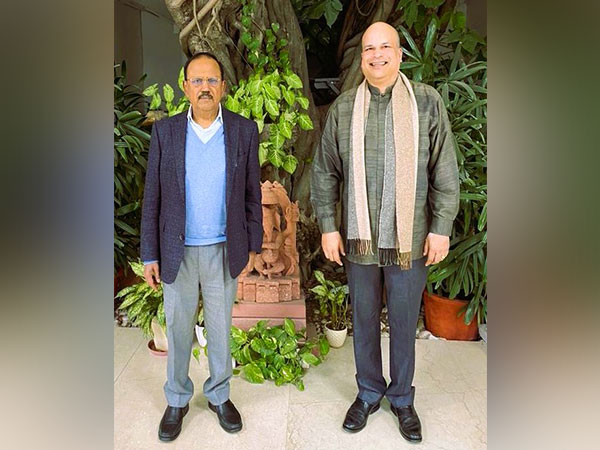 Sri Lankan High Commissioner to India Milinda Moragoda, National Security Advisor Ajit Doval (Image Credit: Twitter/@SLinIndia)