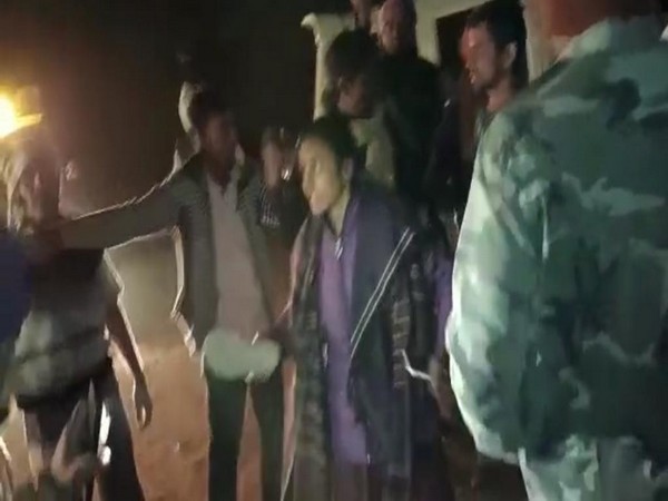 Municipal Council President Sadhna Patel spotted holding slipper in her hand (Snap from the viral video)