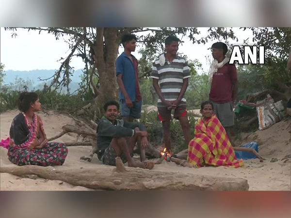 Tribal protest at Maha-Chhattisgarh border (Photo/ANI)