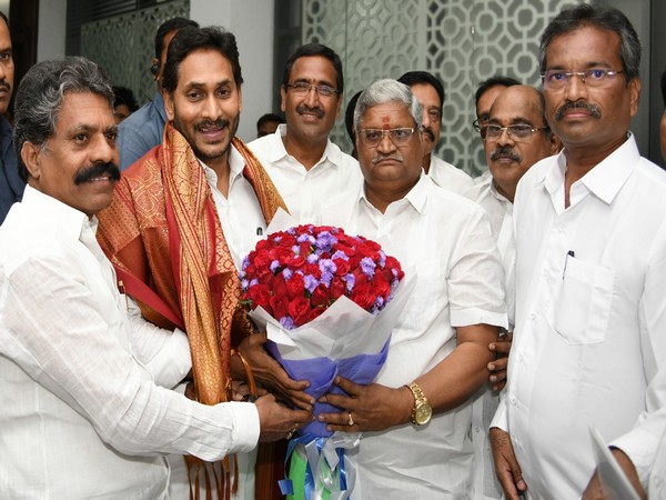 APNGO Association President calls on CM(Photo/ANI)