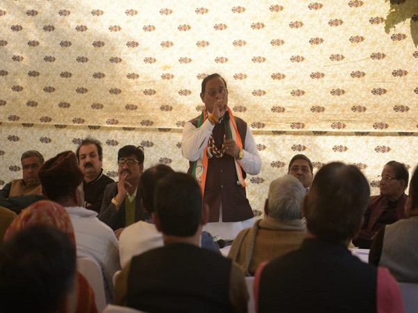 Congress leader RC Khuntia addressing review meet (Photo/ANI)