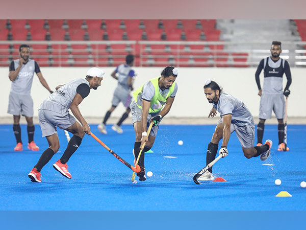 India at practice before NZ match (Photo: Twitter@TheHockeyIndia)