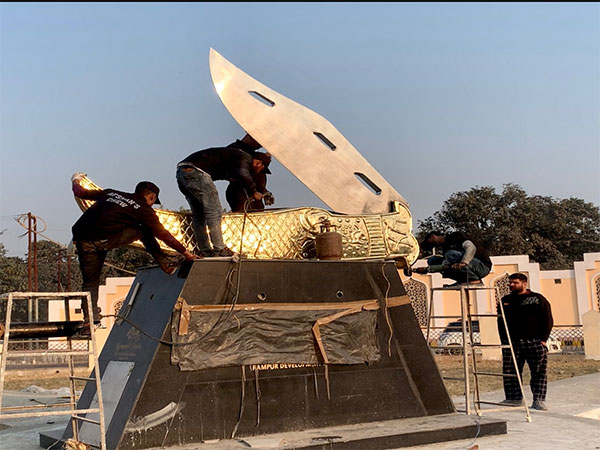 Rampuri Chaku installed at Johar Chowk in Rampur (Photo/ANI)
