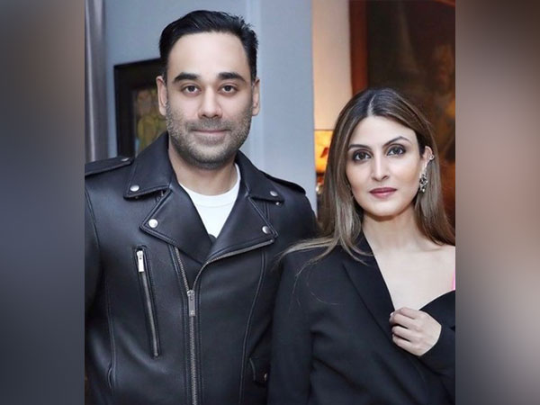 Bharat Sahni, Riddhima Kapoor Sahni (Image source: Instagram)