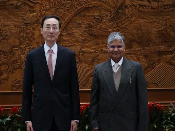 Sun Weidong and Pradeep Kumar Rawat. (Photo: MoFA Release//China)