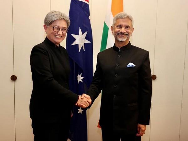 Australian Minister for Foreign Affairs Penny Wong, External Affairs Minister S Jaishankar (Image Credit: Twitter/@SenatorWong)