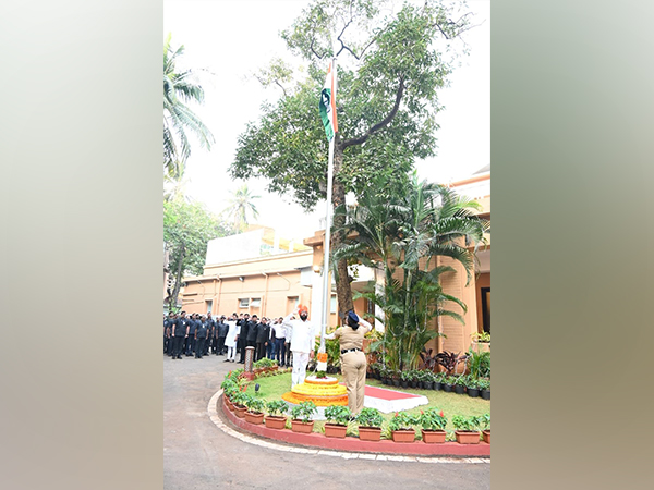 Maharashtra CM Eknath Shinde unfurls the Tricolour at his official residence in Mumbai. (Photo/ANI)