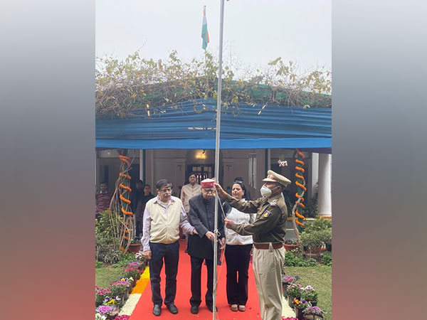 BJP leader LK Advani unfurled the National Flag on the 74th Republic Day at his residence. (Photo/ANI)