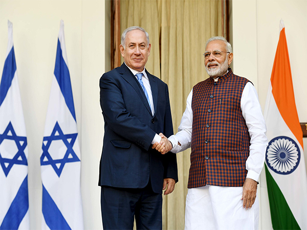Israeli PM Benjamin Netanyahu with PM Modi (Image Credit: Twitter/@IsraeliPM)