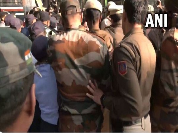Students and members of NSUI being detained by the Police