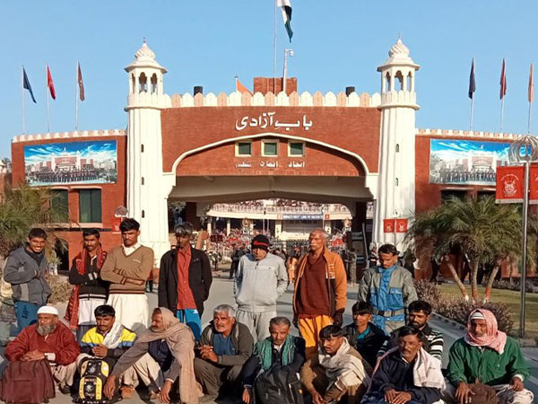 India repatriates 17 Pakistani nationals. (Photo Credit - Twitter/Pakistan High Commission of India)