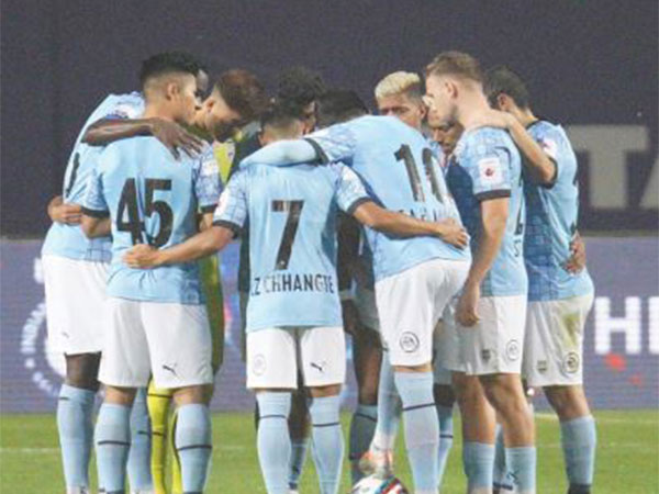 Mumbai City FC beat Jamshedpur FC (photo: Twitter@MumbaiCityFC) 