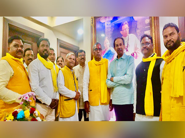 SBS Party Chief meets Shivsena(UBT) Uddhav Thackrey (Photo/Twitter: @oprajbhar)