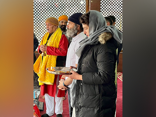 Rahul Gandhi and Priyanka Gandhi seek blessings of goddess Durga at Kheer Bhawani Durga Temple (Photo- Indian National Congress Twitter)