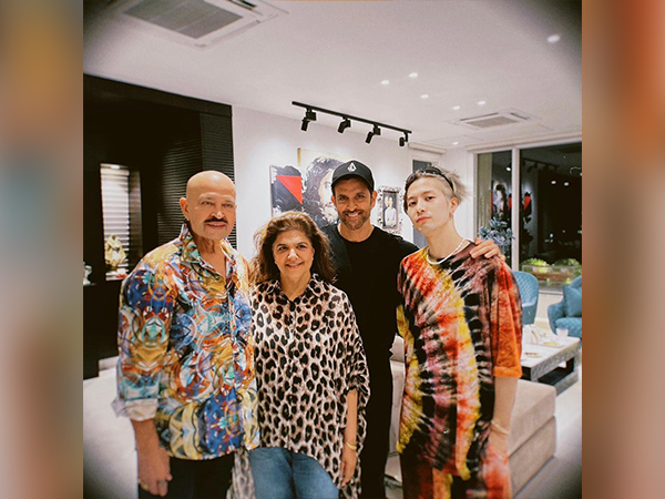 Jackson Wang with Hrithik Roshan (Image source: Instagram)