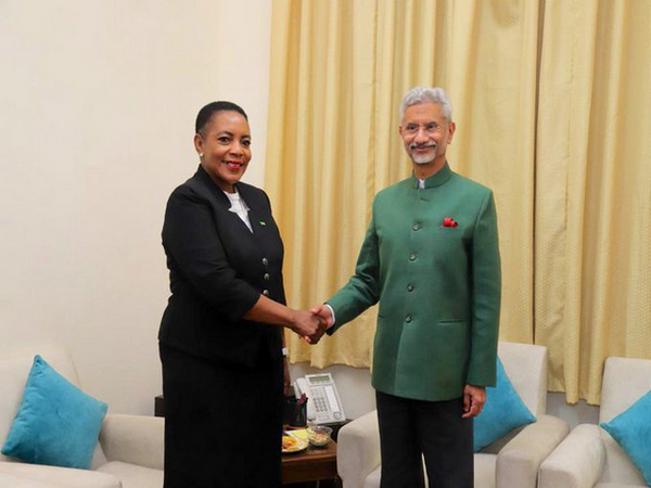 Zambia National Assembly Speaker Nelly Mutti, External Affairs Minister S Jaishankar (Image Credit: Twitter/@DrSJaishankar)