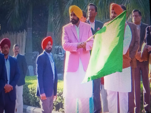Punjab Chief Minister Bhagwant Mann flagging off the first batch of school principals in Chandigarh. (File Photo/ANI)
