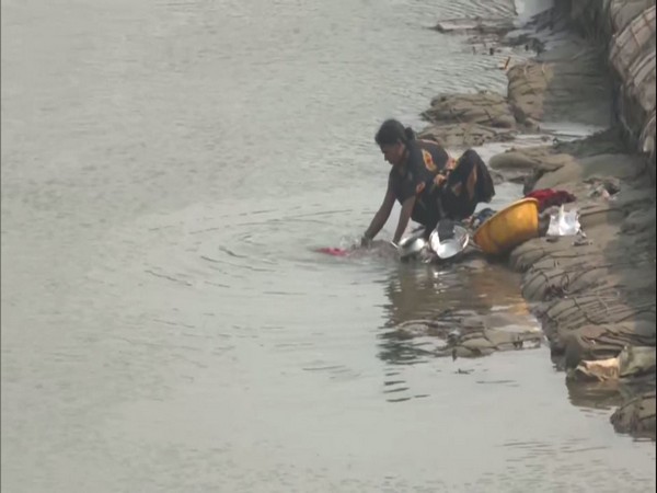 People forced to use arsenic-rich water (Photo/ANI)
