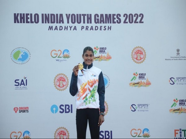 Delhi's Sonam with her 2000m steeplechase gold medal. (Photo- MYAS/SAI Media)