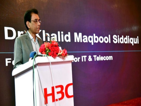 Muttahida Qaumi Movement-Pakistan convener Khalid Maqbool Siddiqui (Image Credit: Twitter)