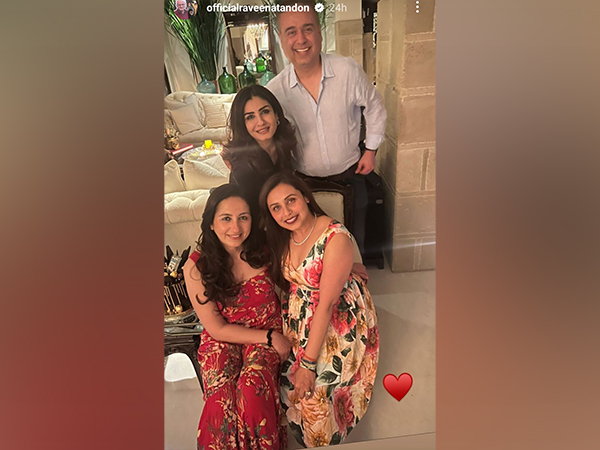 Raveena Tandon and Rani Mukherji at the party. (Image Source/Instagram)