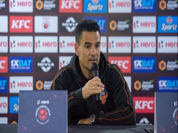 FC Goa head coach Carlos Pena (Photo: ISL Media)