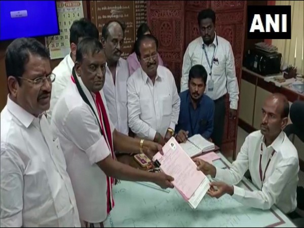 AIADMK's candidate KS Thennarasu (Photo:ANI)