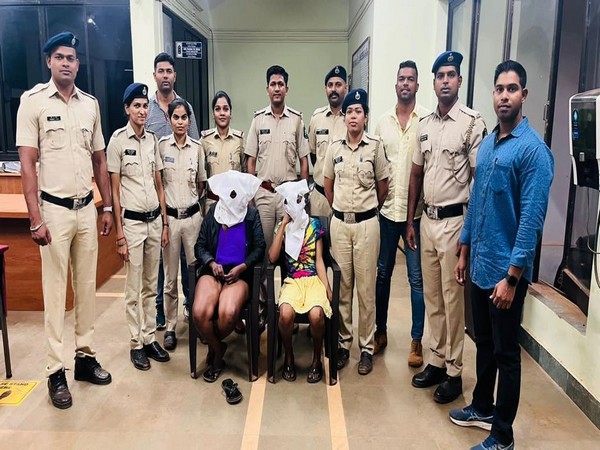 Police with the arrested drug peddlers (Photo/ANI)