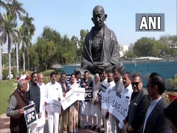 AAP and BRS MPs staged a protest demanding a JPC investigation in Adani  Row.