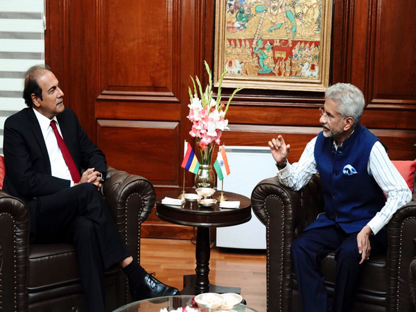Jaishankar meets Mauritius Deputy Prime Minister Steven Obegadoo (Image Credit: jaishankar's tweet)