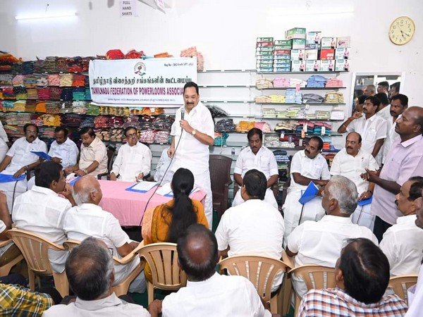 Tamil Nadu Minister R Gandhi during meeting with Federation of Tamil Nadu Powerloom Associations Executives (Image Source: Twitter)