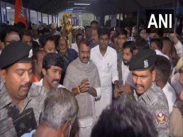 MoS L Murugan with BJP State president K Annamalai at Chennai airport