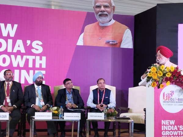 Union minister Hardeep Puri at UP Global Investors Summit 2023 (Image: Twitter/UP Investors Summit)