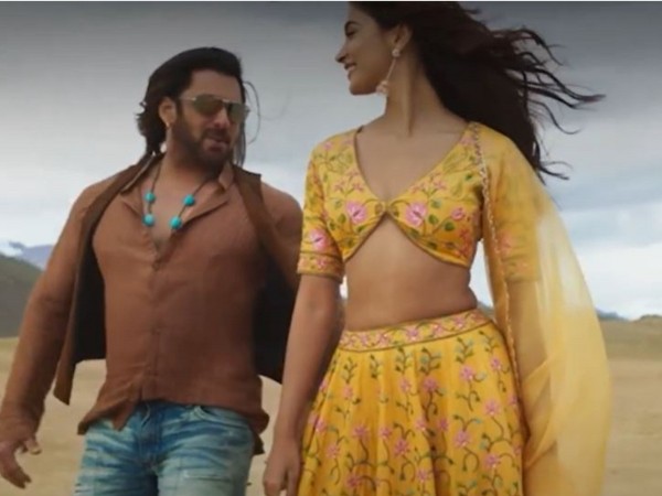 Still from Naiyo Lagda song (Image Source: Instagram)