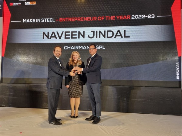Naveen Jindal honoured with the 'Entrepreneur of the Year award'