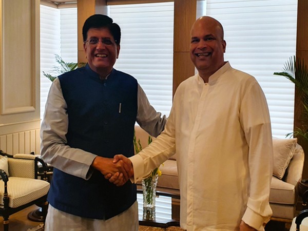 Minister of Commerce and Industry Piyush Goyal with Sri Lankan High Commissioner Milinda Moragoda. (Photo Credit - High Commission of Sri Lanka )