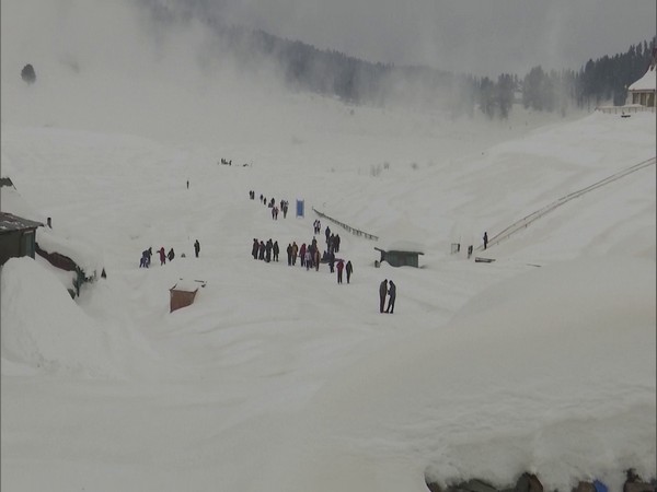 Tourists in Gulmarg (Photo/ANI)