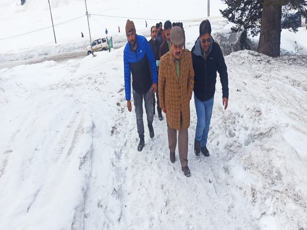 DHSK visits Gulmarg, Tangmarg health facilities ahead of G20 Summit in Valley (Photo/ANI)