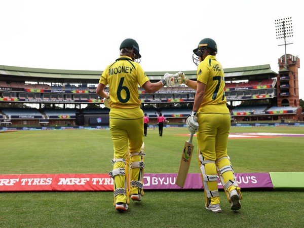 Beth Mooney and Alyssa Healy (Photo: ICC) 