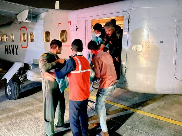 Indian Navy Dornier aircraft undertakes night evacuation from Lakshadweep (Photo:Twitter/Southern Naval Command)