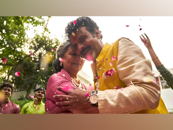 Still from  'Hori Mein' song from family drama 'Gulmohar' (Image Source: Instagram)