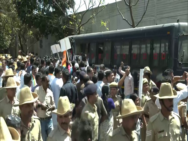 Karnataka Congress Protest (Photo/ANI)