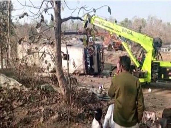 4 killed, 16 injured after a sleeper bus overturned  (Photo/ANI)