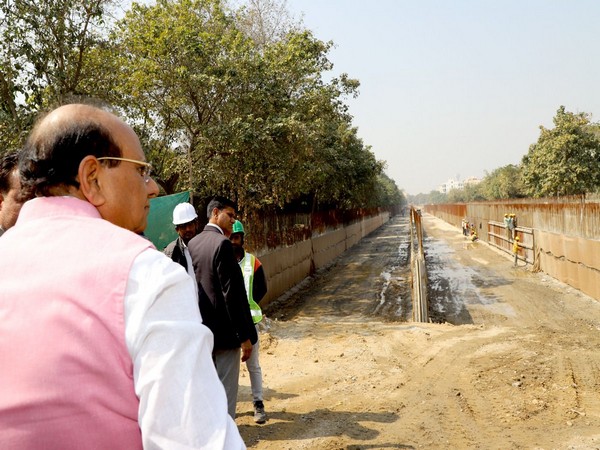 Delhi LG VK Saxena at the site of the Airport Drain Project. 